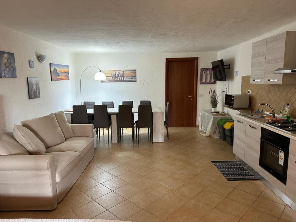 LIGHTBLUE-CELESTE Central Apartment in Porto Rotondo Esterno foto